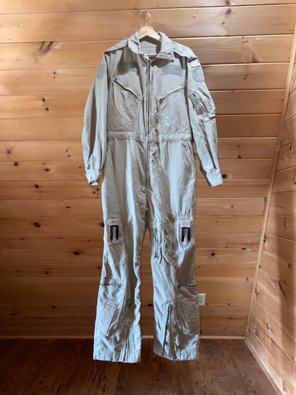 Canadian Armed Forces Flame Resistant Flight Suit Coveralls Size 70/40 (Medium)